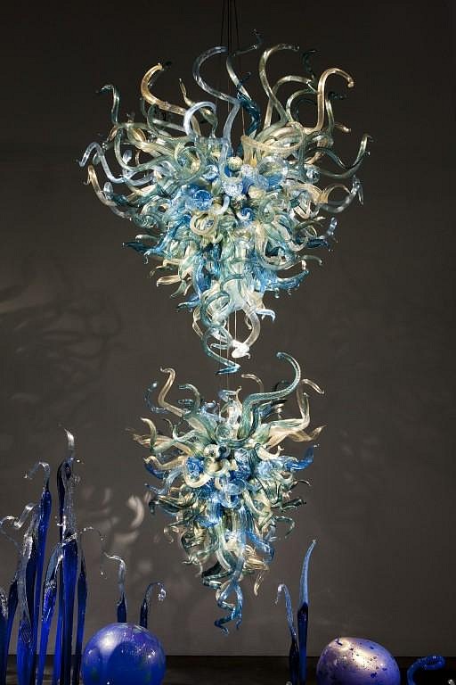 Dale Chihuly, Lapis and Gold Tiered Chandelier 10.405.ch1
2010, Glass